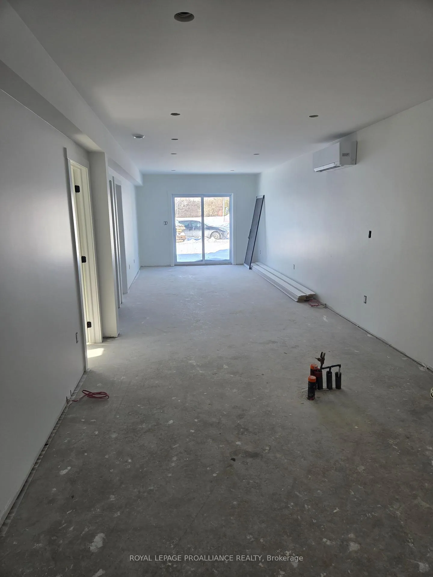 Photo 7 of Unit 3, 92 Lywood Street, Belleville, Thurlow Ward — HOMEH