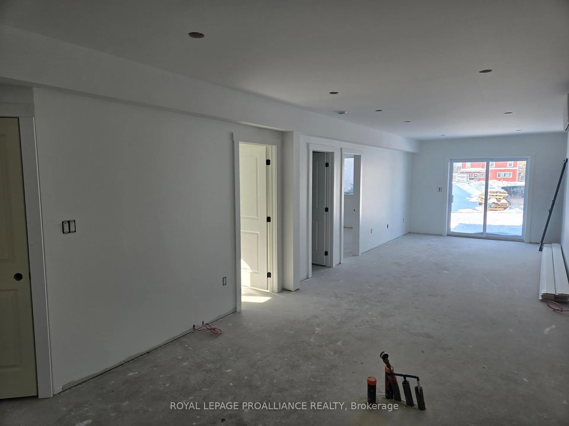 Photo 10 of Unit 3, 92 Lywood Street, Belleville, Thurlow Ward — HOMEH