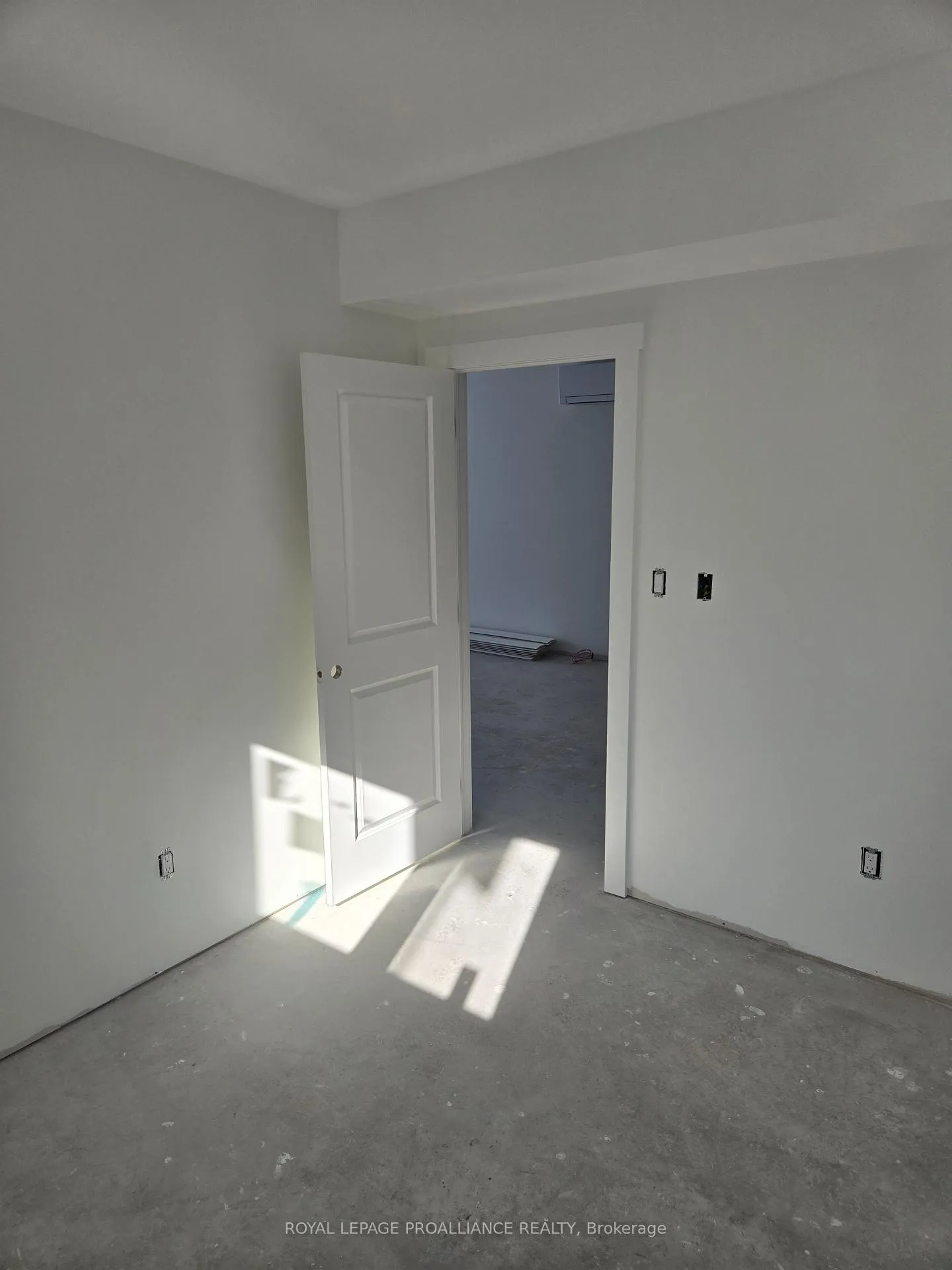 Photo 12 of Unit 3, 92 Lywood Street, Belleville, Thurlow Ward — HOMEH