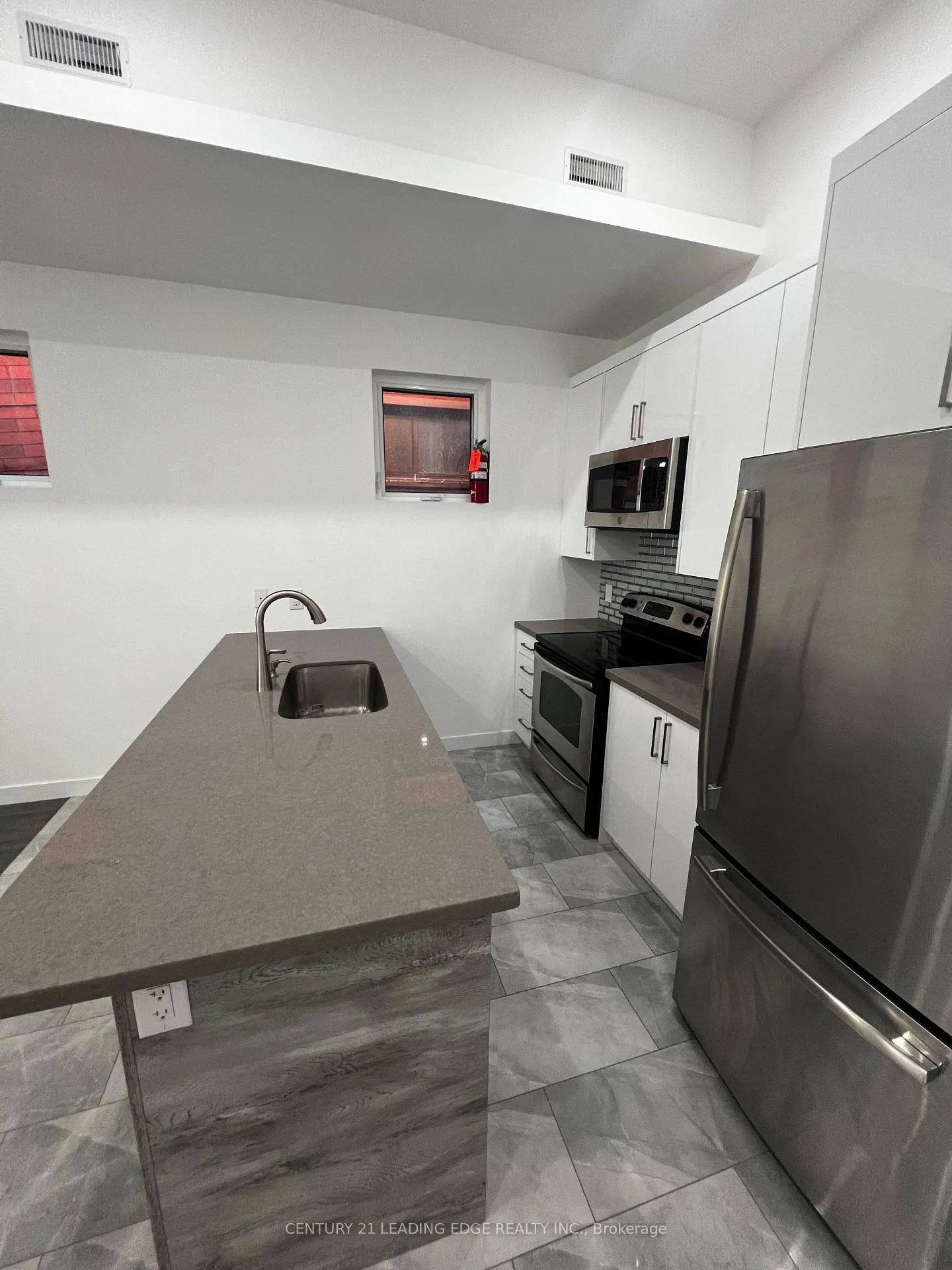 Photo 3 of Unit Unit A, 1375 Bathurst Street, Toronto, Casa Loma — HOMEH