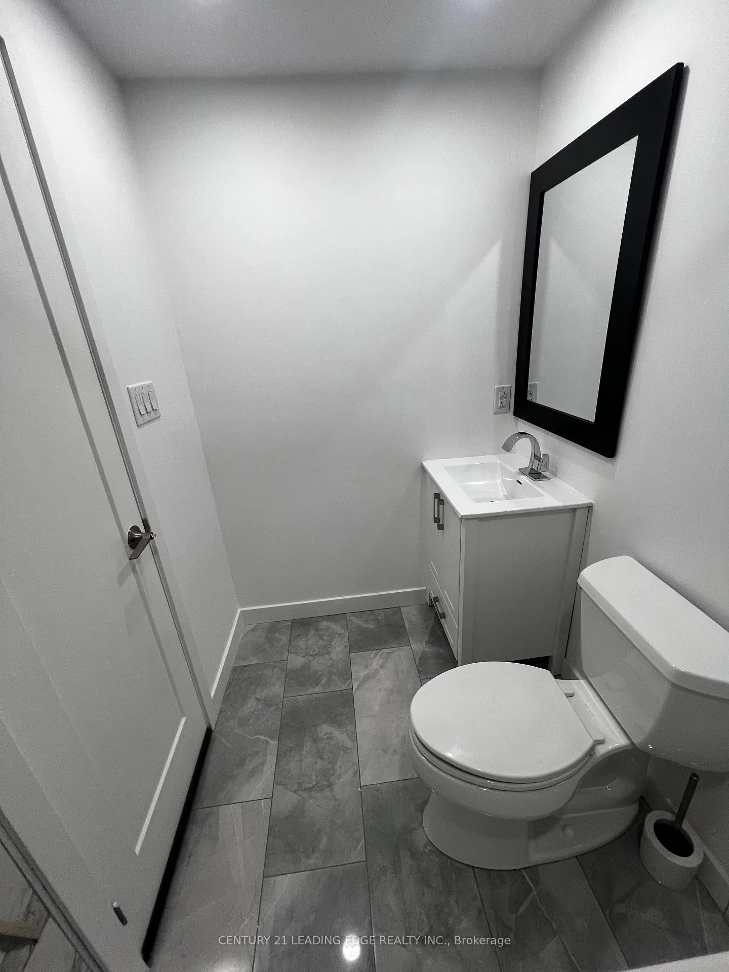 Photo 6 of Unit Unit A, 1375 Bathurst Street, Toronto, Casa Loma — HOMEH