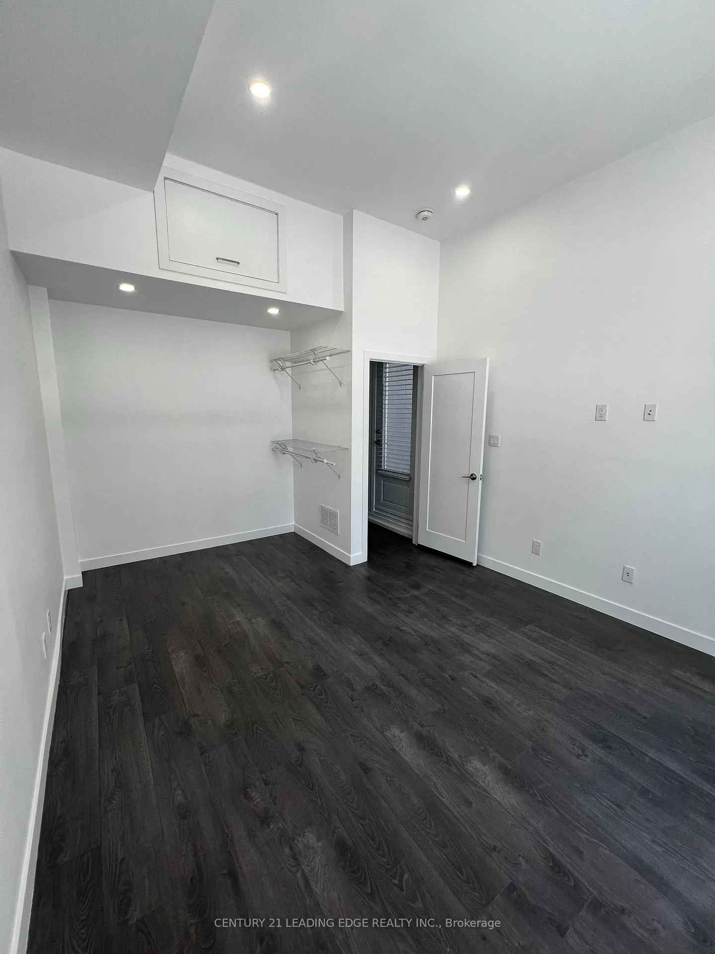 Photo 8 of Unit Unit A, 1375 Bathurst Street, Toronto, Casa Loma — HOMEH