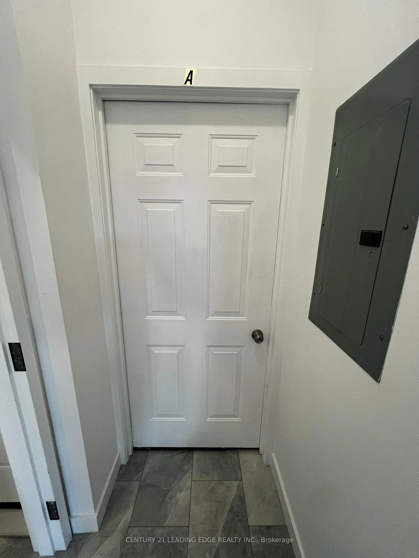 Photo 10 of Unit Unit A, 1375 Bathurst Street, Toronto, Casa Loma — HOMEH