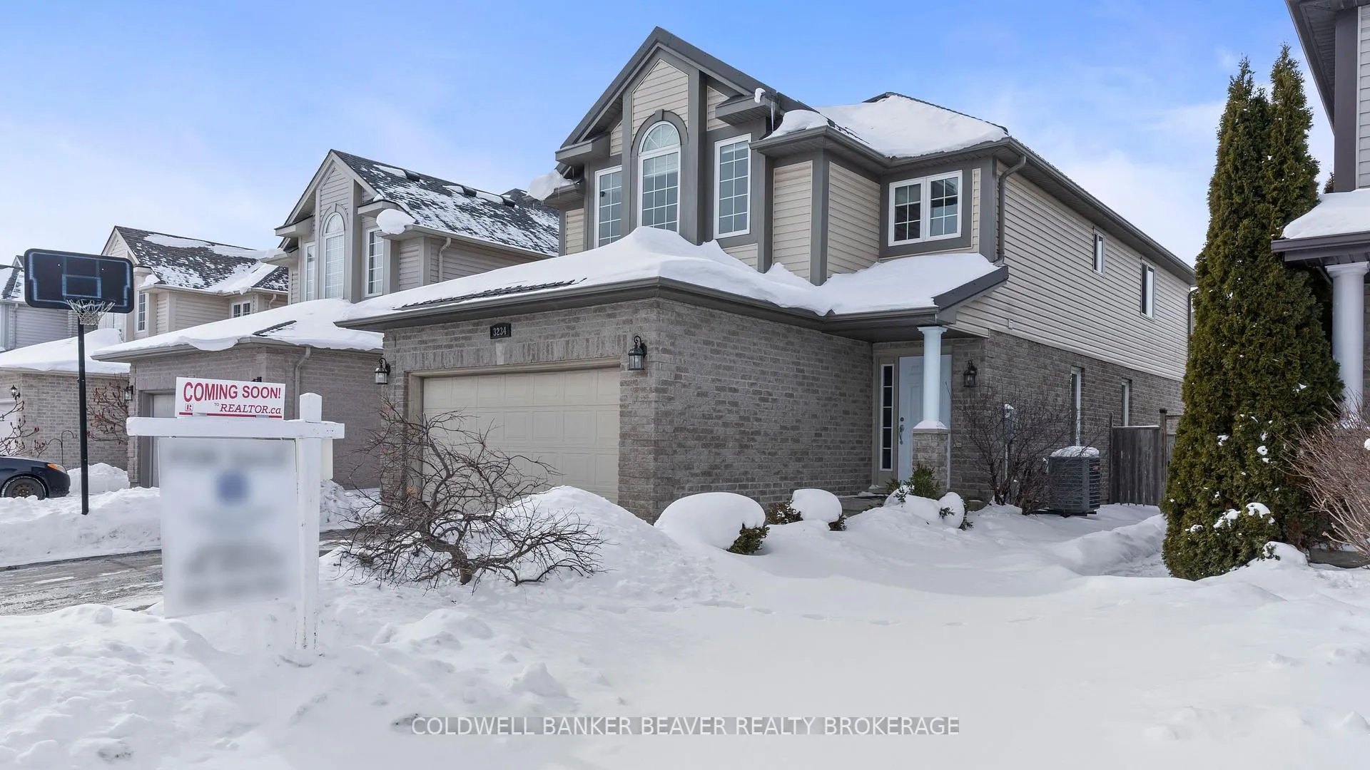 Photo 2 of 3234 Meadowgate Boulevard, London, South U — HOMEH