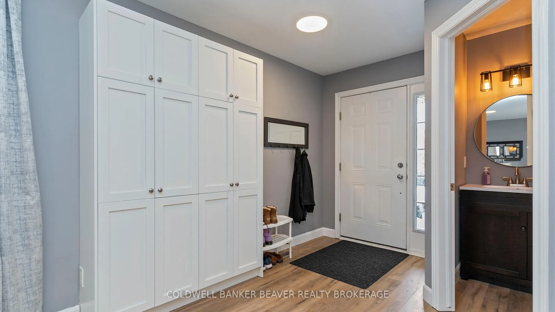 Photo 4 of 3234 Meadowgate Boulevard, London, South U — HOMEH