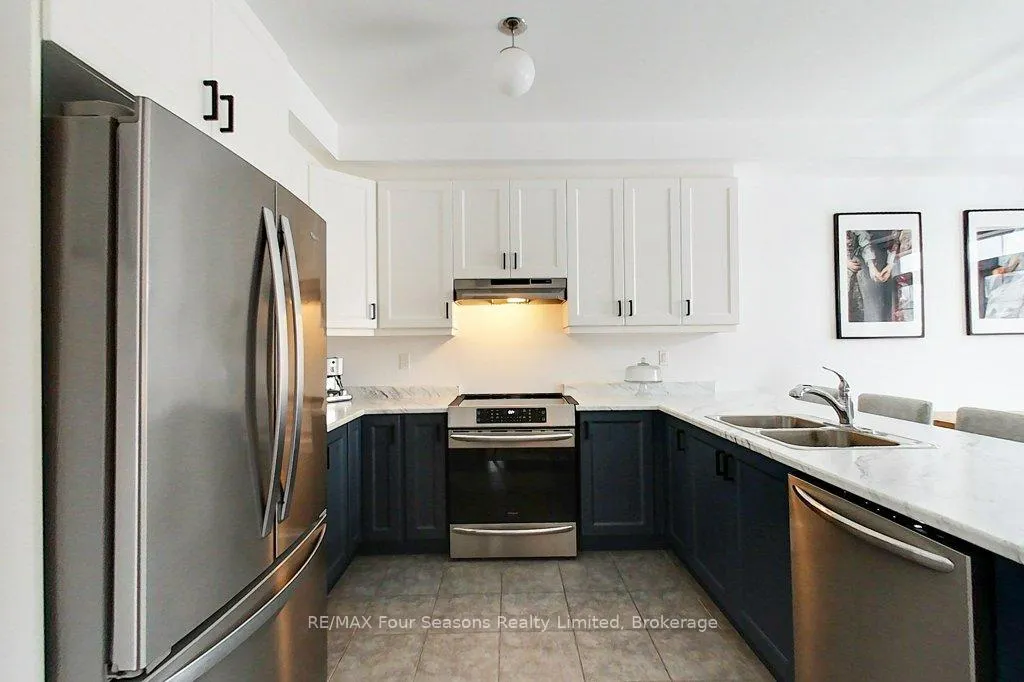 Photo 11 of 35 Kirby Avenue, Collingwood — HOMEH