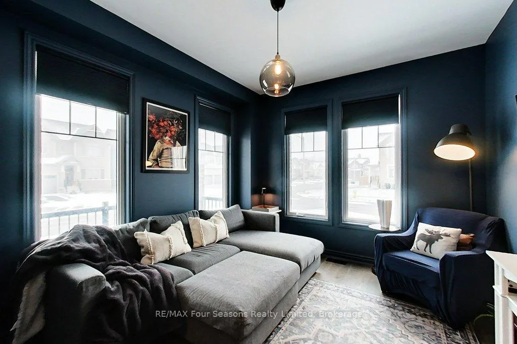 Photo 20 of 35 Kirby Avenue, Collingwood — HOMEH