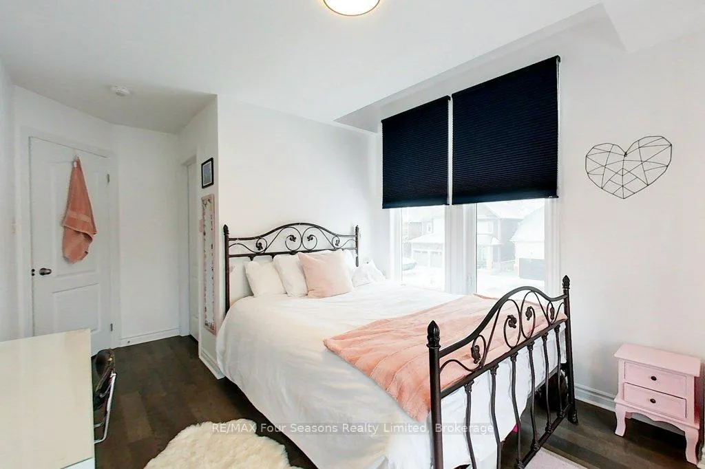 Photo 23 of 35 Kirby Avenue, Collingwood — HOMEH