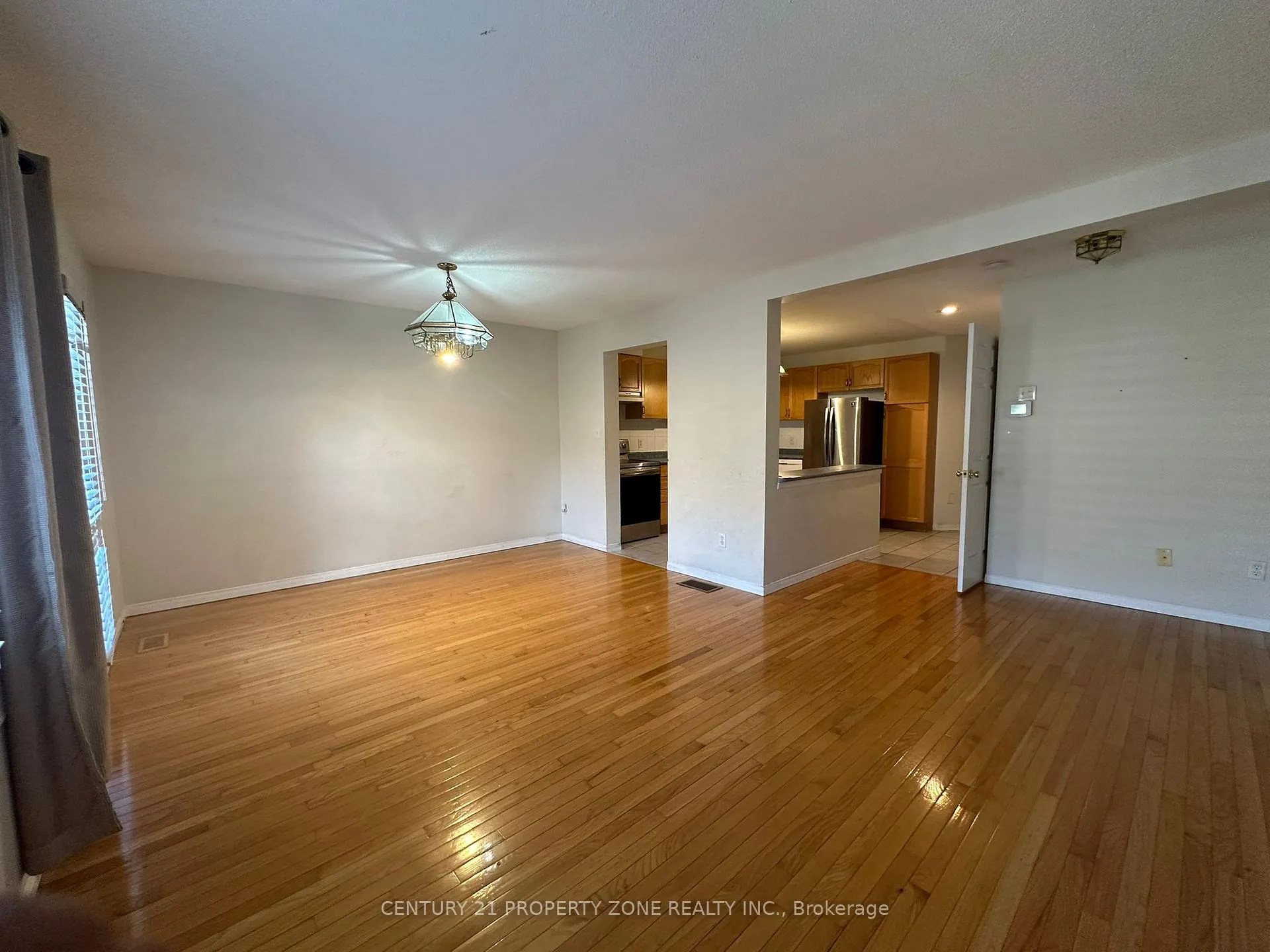 Photo 5 of Unit 35, 1889 Upper Wentworth Street, Hamilton, Allison — HOMEH