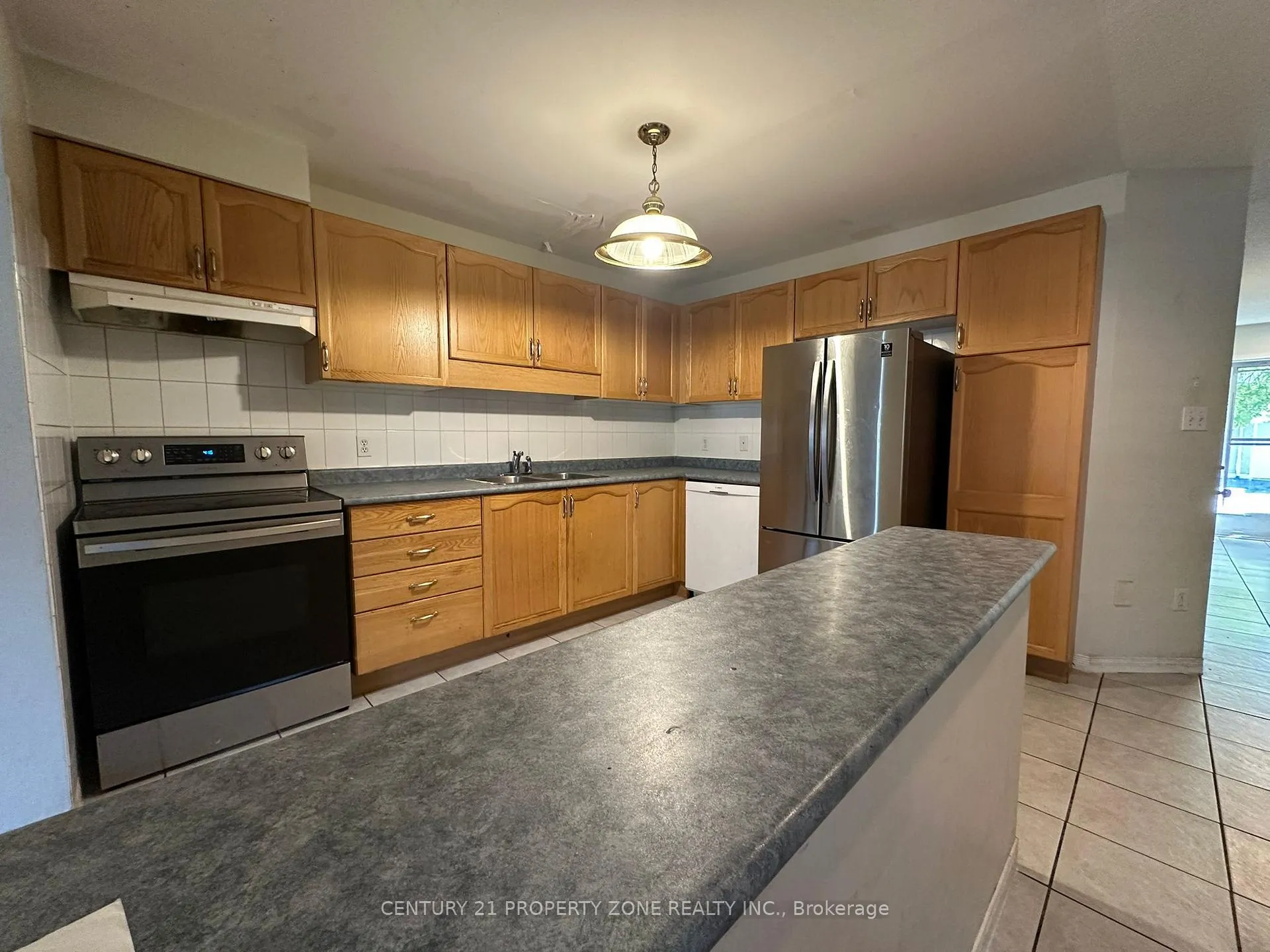 Photo 7 of Unit 35, 1889 Upper Wentworth Street, Hamilton, Allison — HOMEH