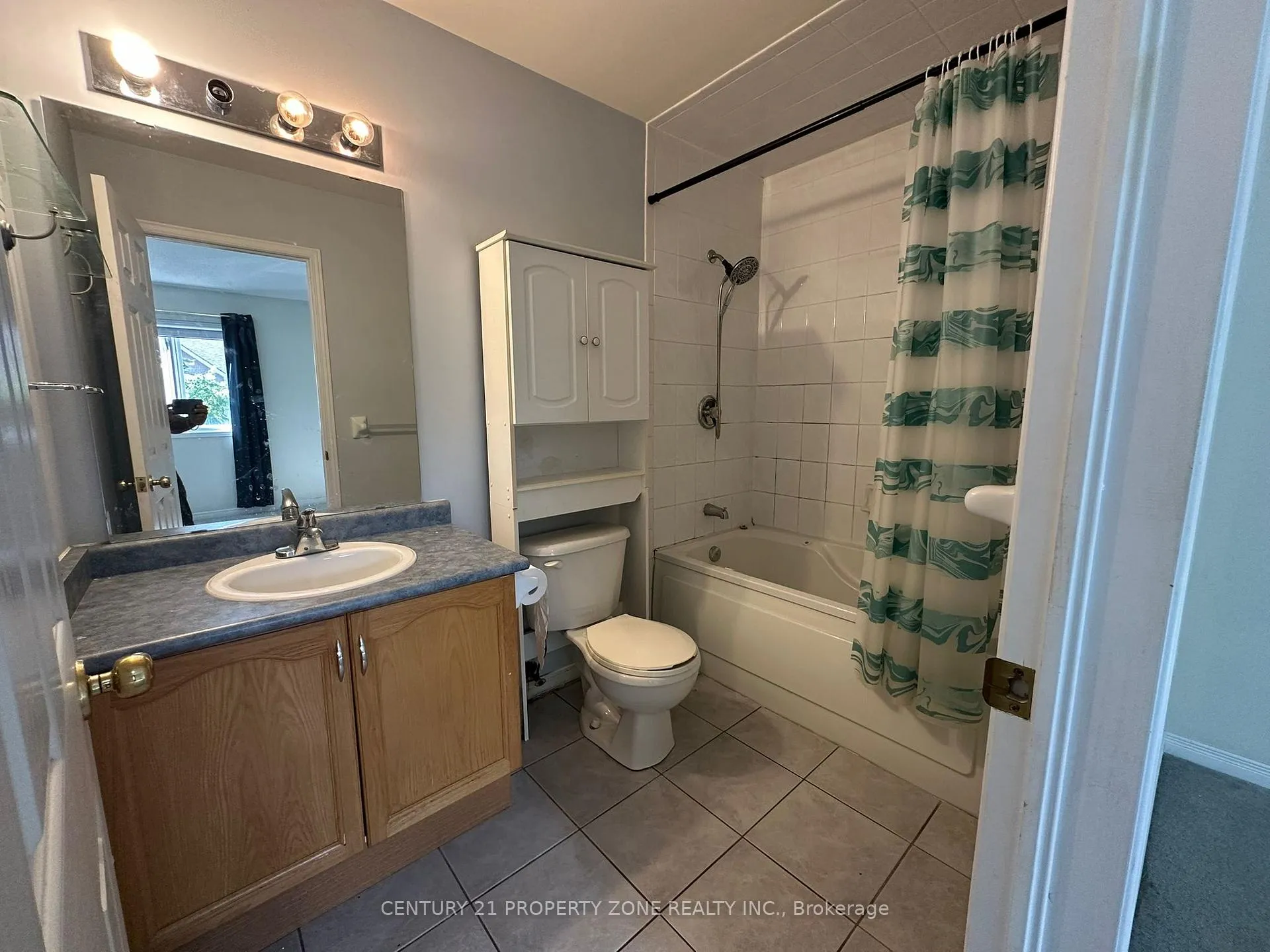 Photo 15 of Unit 35, 1889 Upper Wentworth Street, Hamilton, Allison — HOMEH