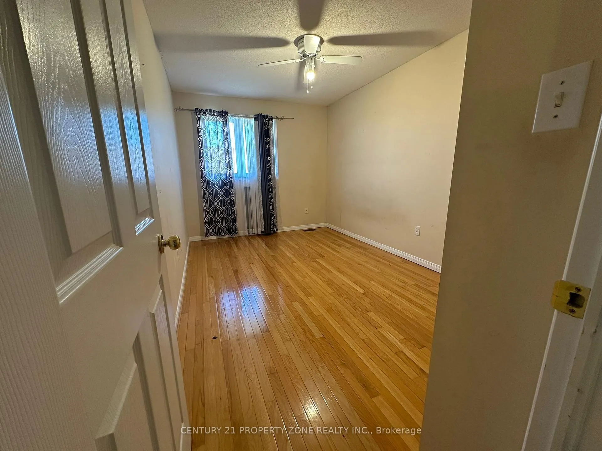 Photo 19 of Unit 35, 1889 Upper Wentworth Street, Hamilton, Allison — HOMEH