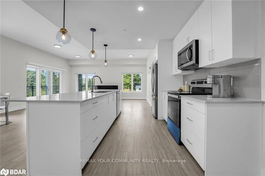 Photo 4 of Unit 211, 121 Mary Street, Clearview, Creemore — HOMEH