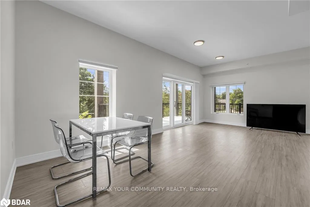 Photo 10 of Unit 211, 121 Mary Street, Clearview, Creemore — HOMEH