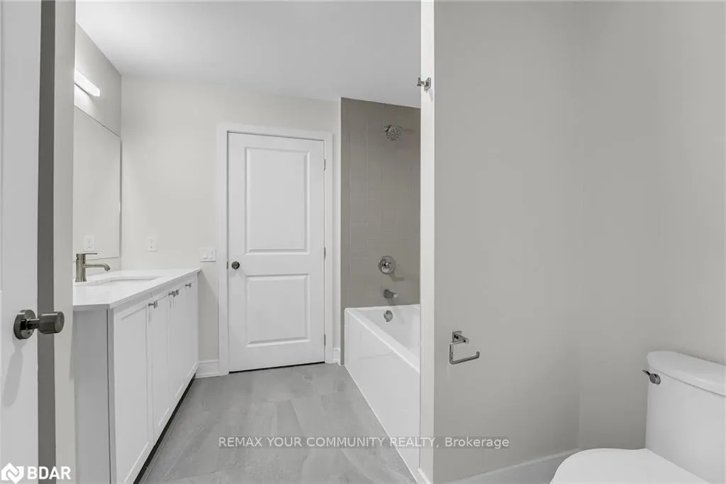 Photo 16 of Unit 211, 121 Mary Street, Clearview, Creemore — HOMEH