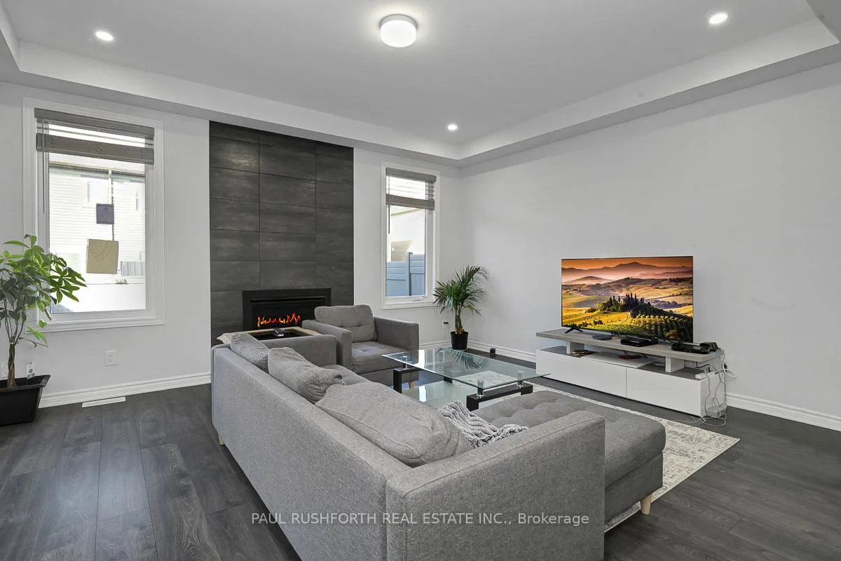 Photo 4 of 45 Mudminnow Crescent, Ottawa, Avalon West — HOMEH