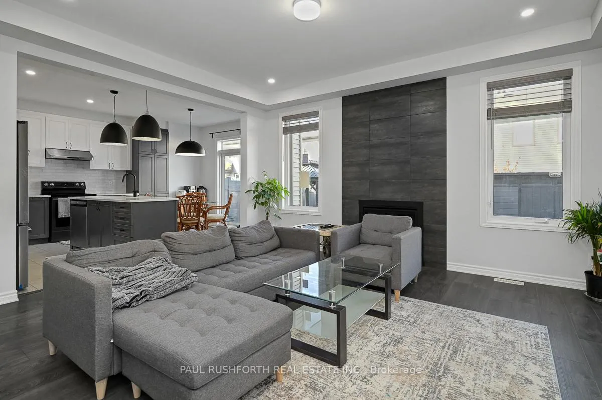 Photo 5 of 45 Mudminnow Crescent, Ottawa, Avalon West — HOMEH