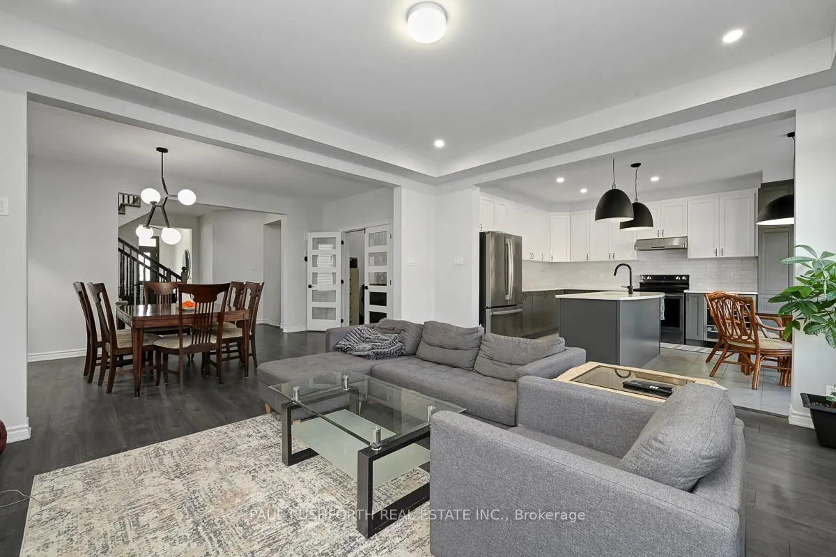 Photo 6 of 45 Mudminnow Crescent, Ottawa, Avalon West — HOMEH