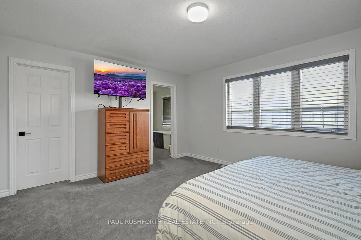 Photo 15 of 45 Mudminnow Crescent, Ottawa, Avalon West — HOMEH