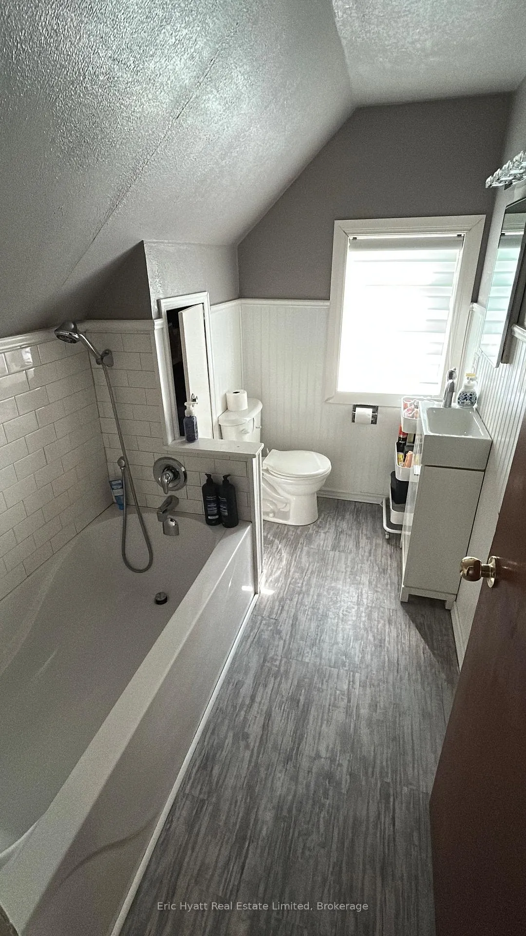 Photo 9 of 894 O'Brien Street N, North Bay, Central — HOMEH