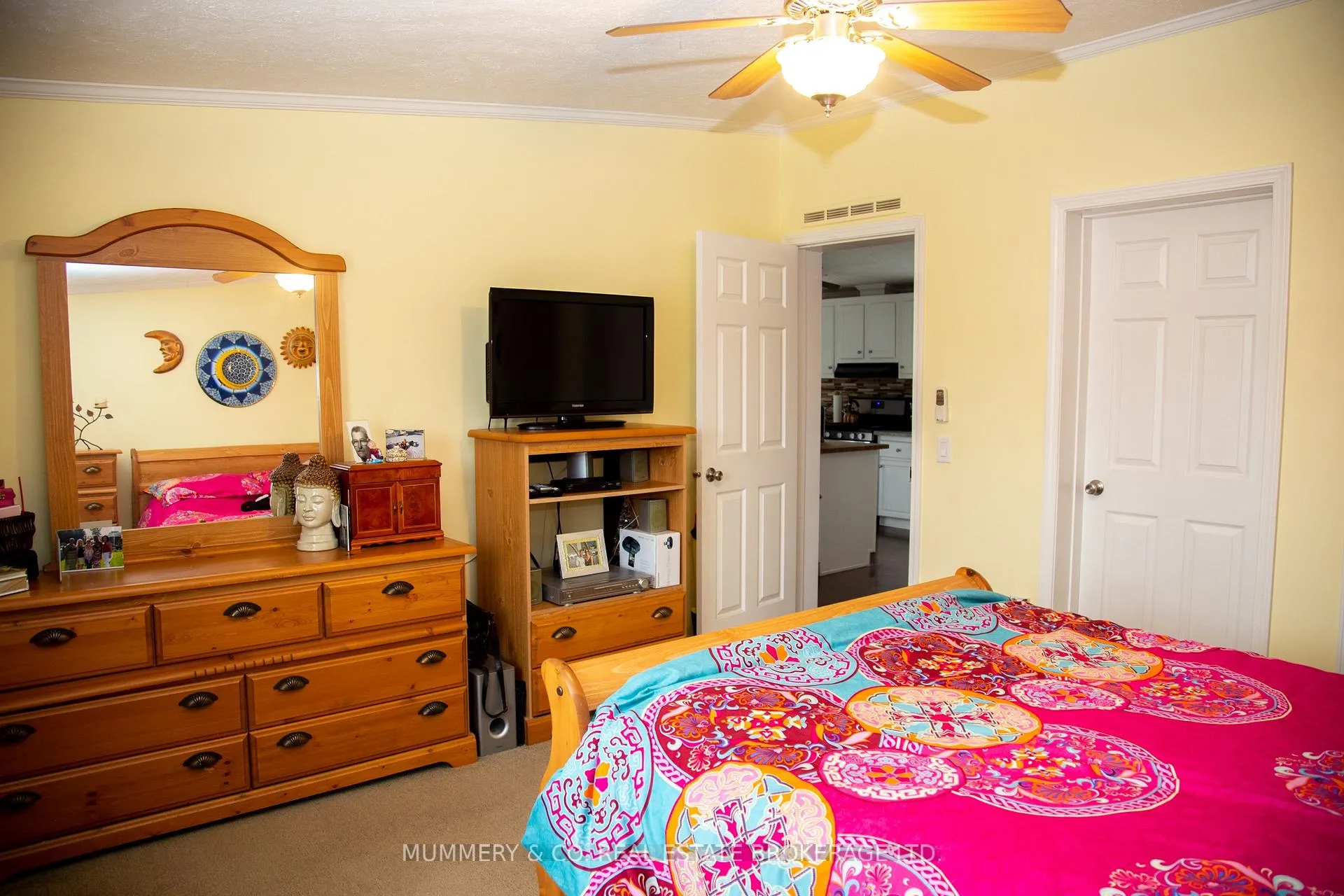 Photo 10 of 22 Cricklewood Crescent, Markham, Royal Orchard — HOMEH