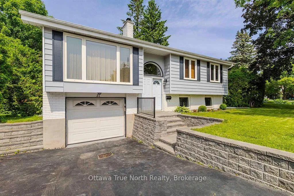 Photo 2 of 31 Ashgrove Crescent, Ottawa, Briargreen — HOMEH