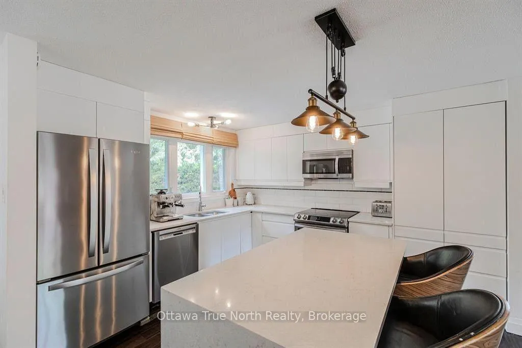 Photo 10 of 31 Ashgrove Crescent, Ottawa, Briargreen — HOMEH