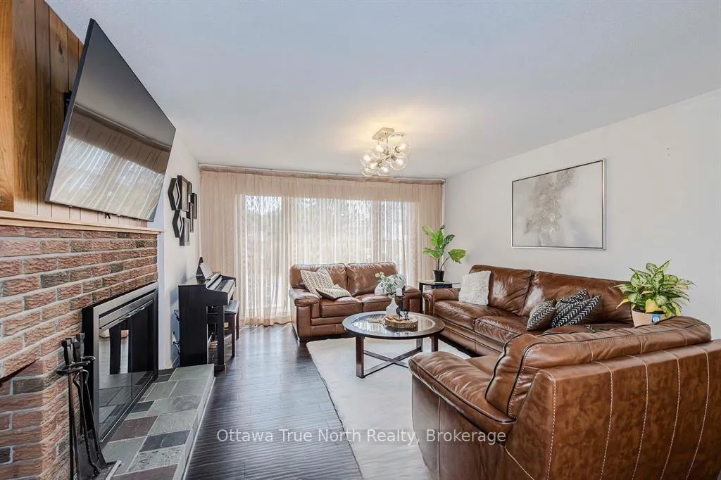 Photo 21 of 31 Ashgrove Crescent, Ottawa, Briargreen — HOMEH