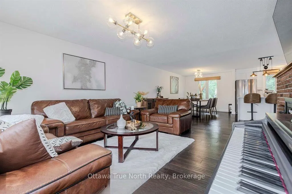 Photo 26 of 31 Ashgrove Crescent, Ottawa, Briargreen — HOMEH