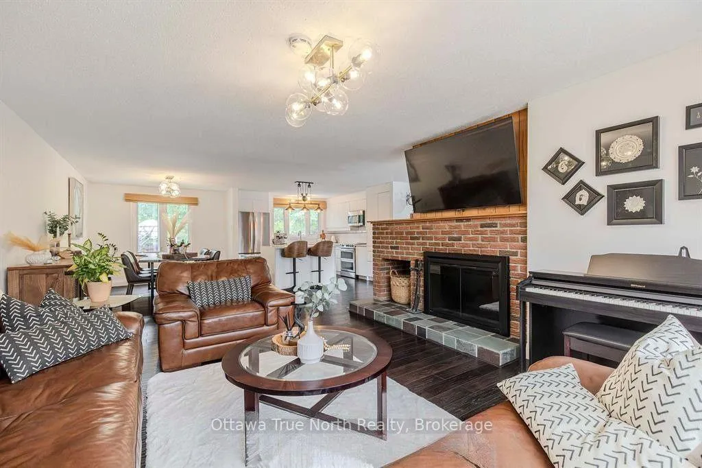 Photo 28 of 31 Ashgrove Crescent, Ottawa, Briargreen — HOMEH
