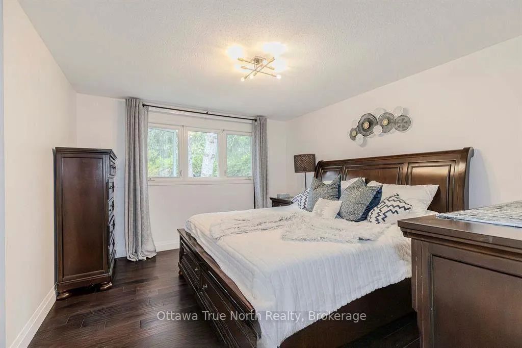 Photo 33 of 31 Ashgrove Crescent, Ottawa, Briargreen — HOMEH