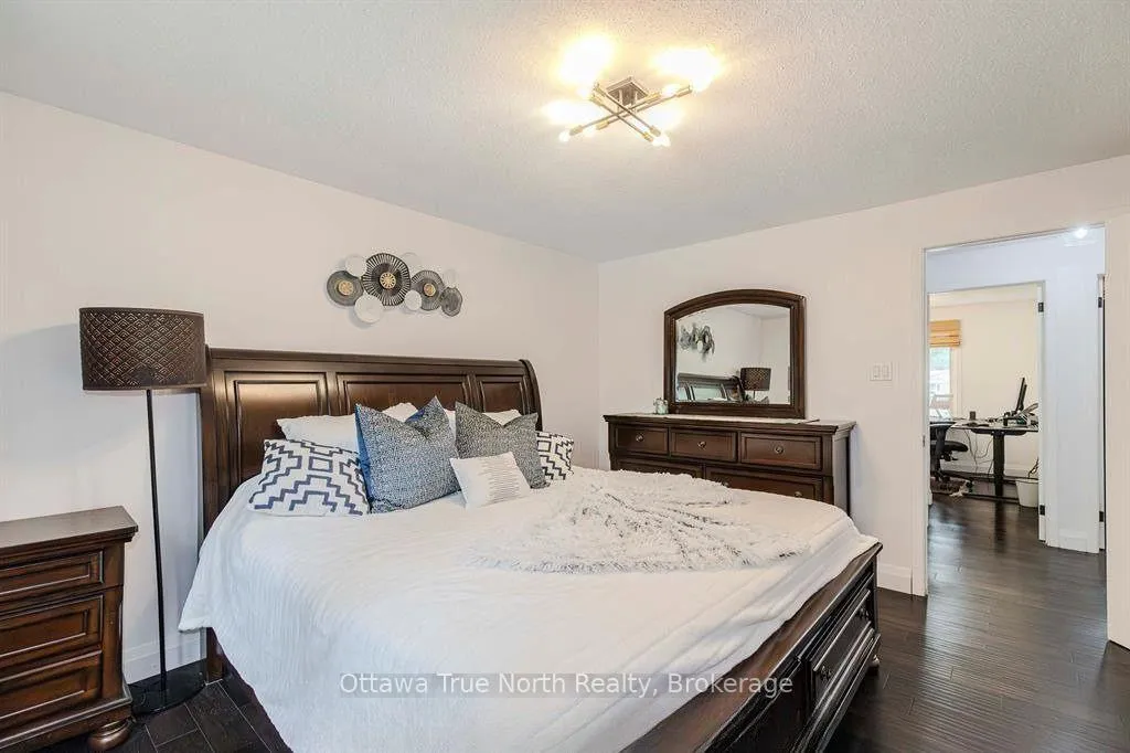 Photo 36 of 31 Ashgrove Crescent, Ottawa, Briargreen — HOMEH