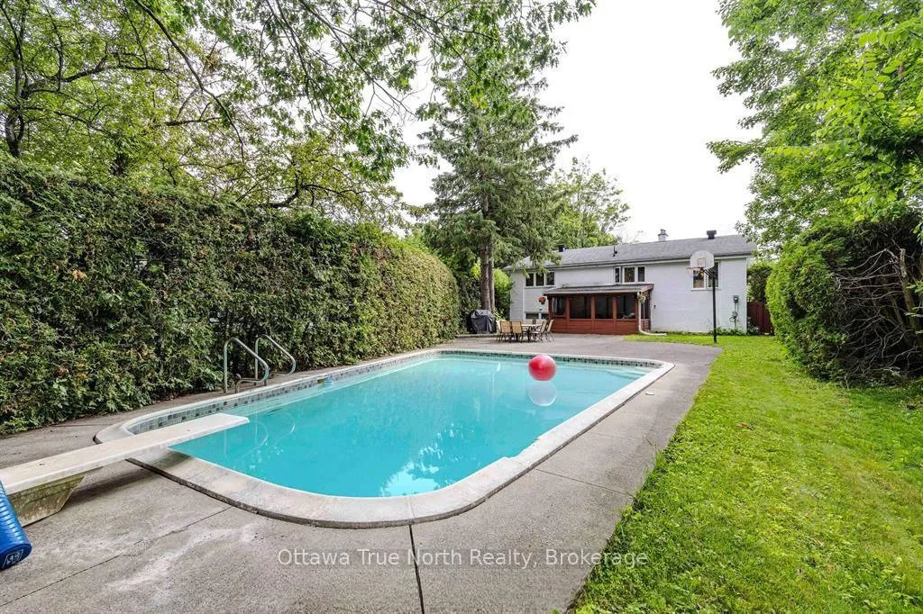 Photo 40 of 31 Ashgrove Crescent, Ottawa, Briargreen — HOMEH