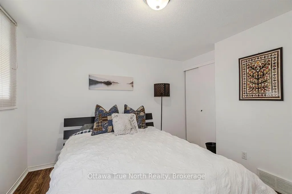 Photo 45 of 31 Ashgrove Crescent, Ottawa, Briargreen — HOMEH