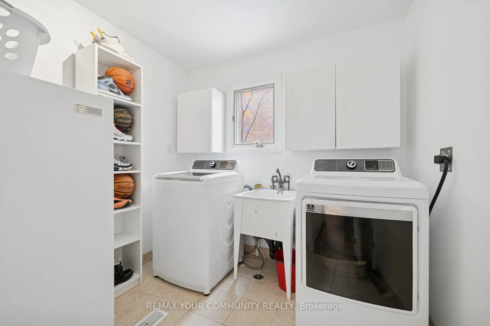 Photo 14 of 139 Franklin Avenue, Vaughan, Crestwood-Springfarm-Yorkhill — HOMEH