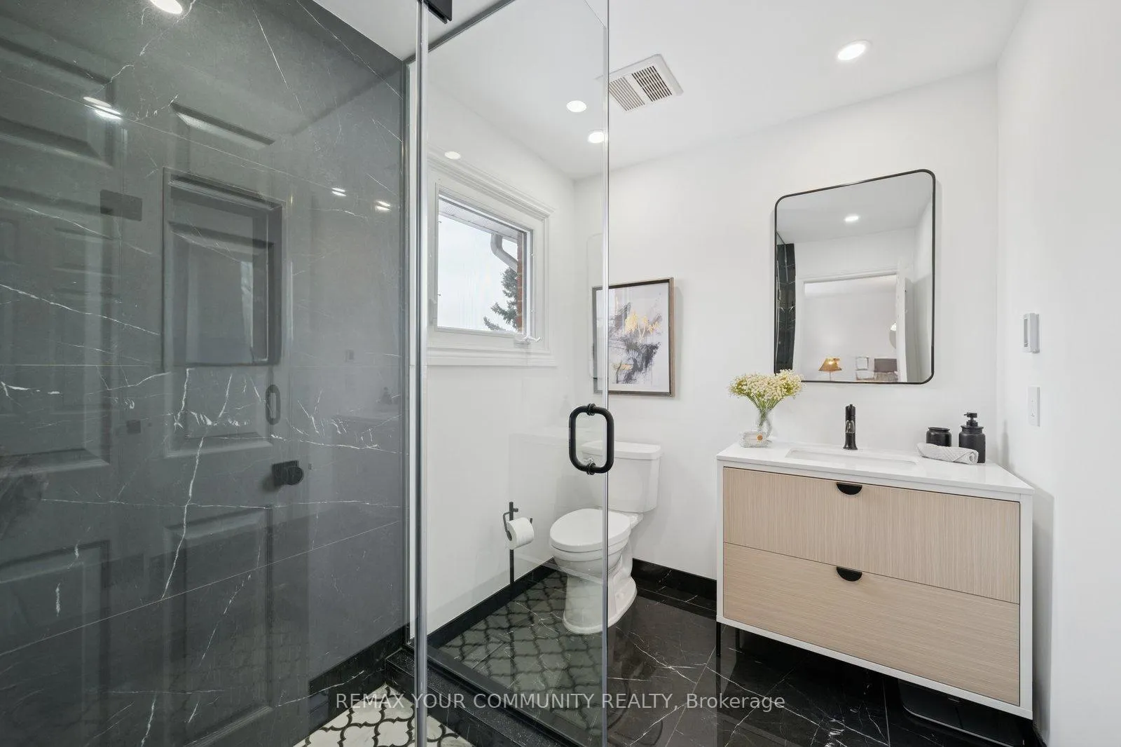 Photo 21 of 139 Franklin Avenue, Vaughan, Crestwood-Springfarm-Yorkhill — HOMEH