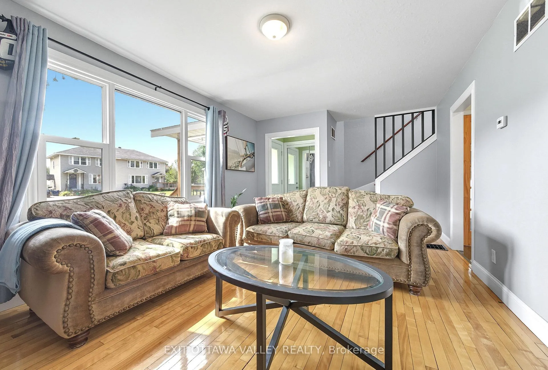 Photo 5 of 6 Faraday Crescent, Deep River — HOMEH