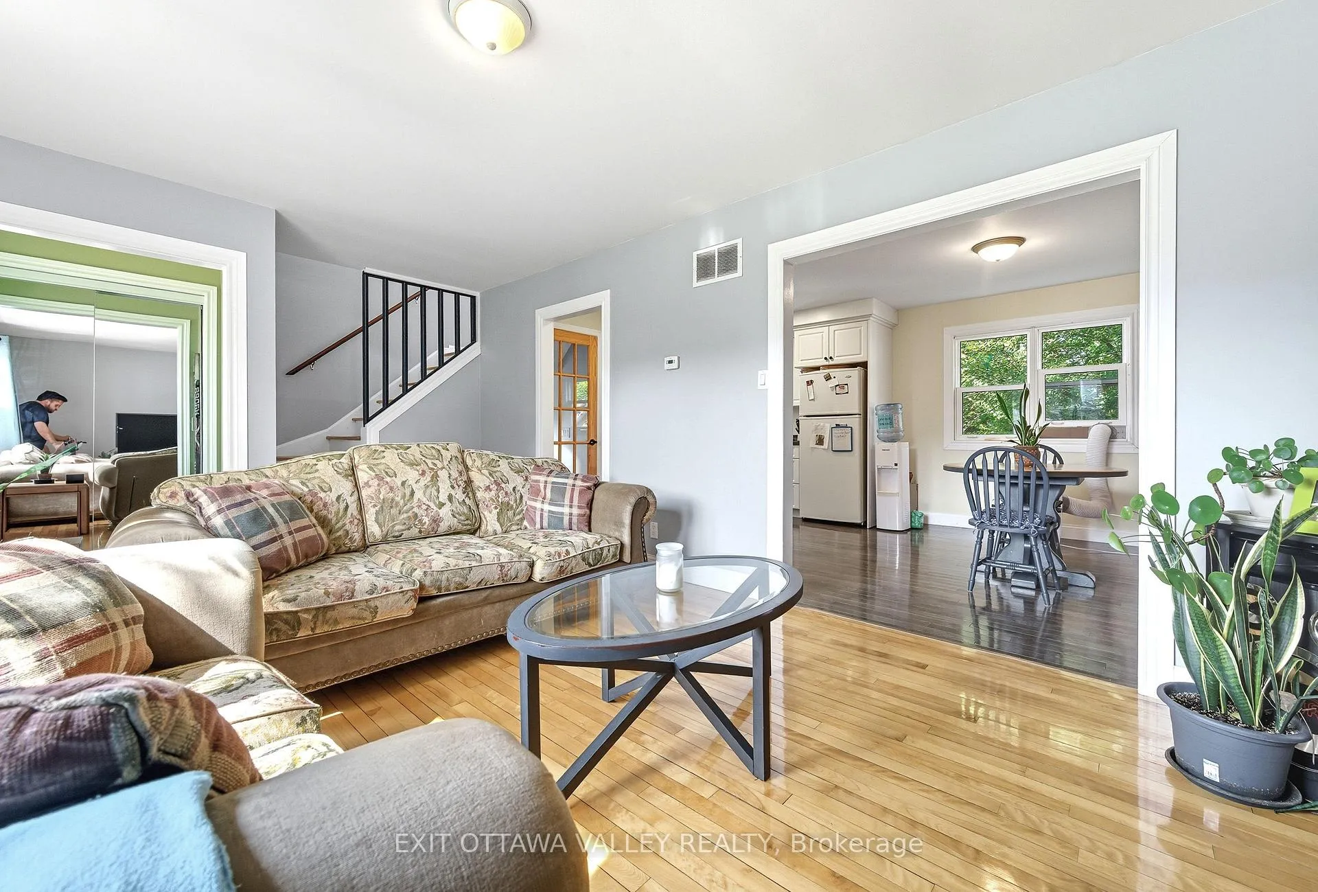 Photo 7 of 6 Faraday Crescent, Deep River — HOMEH