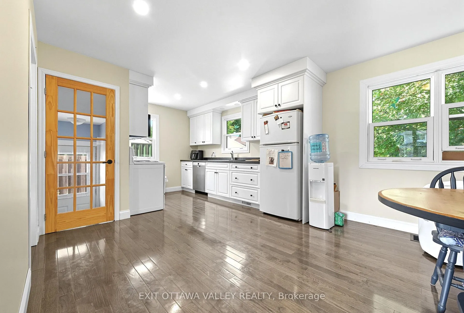 Photo 10 of 6 Faraday Crescent, Deep River — HOMEH