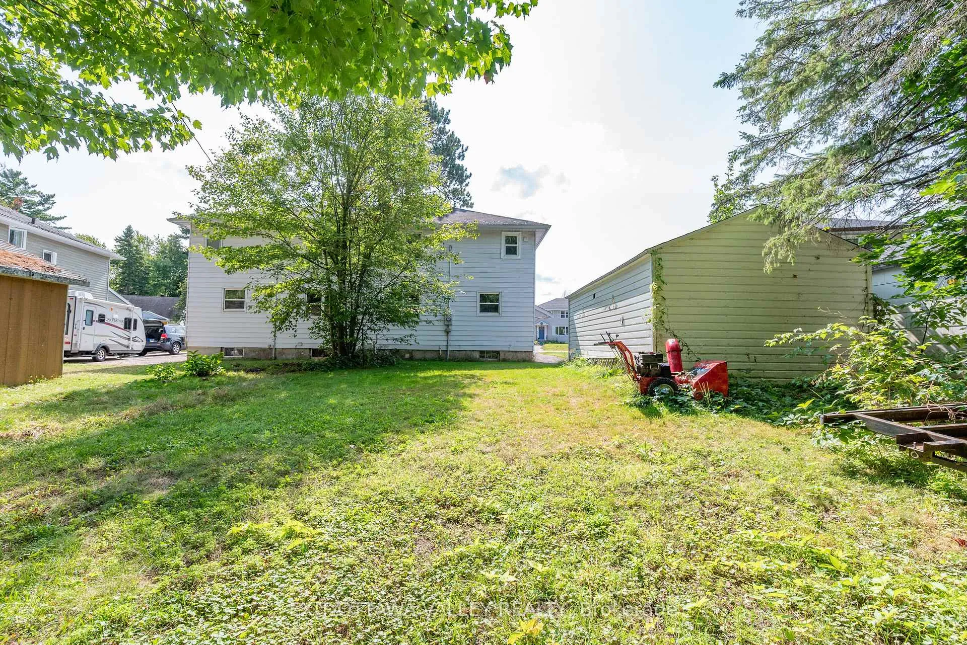 Photo 28 of 6 Faraday Crescent, Deep River — HOMEH