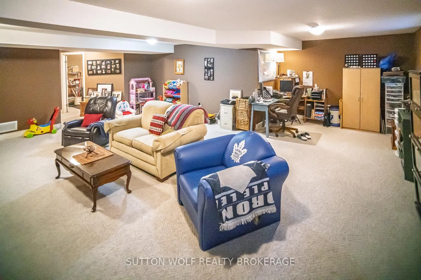 Photo 35 of 152 Deborah Drive, Strathroy-Caradoc, NE — HOMEH
