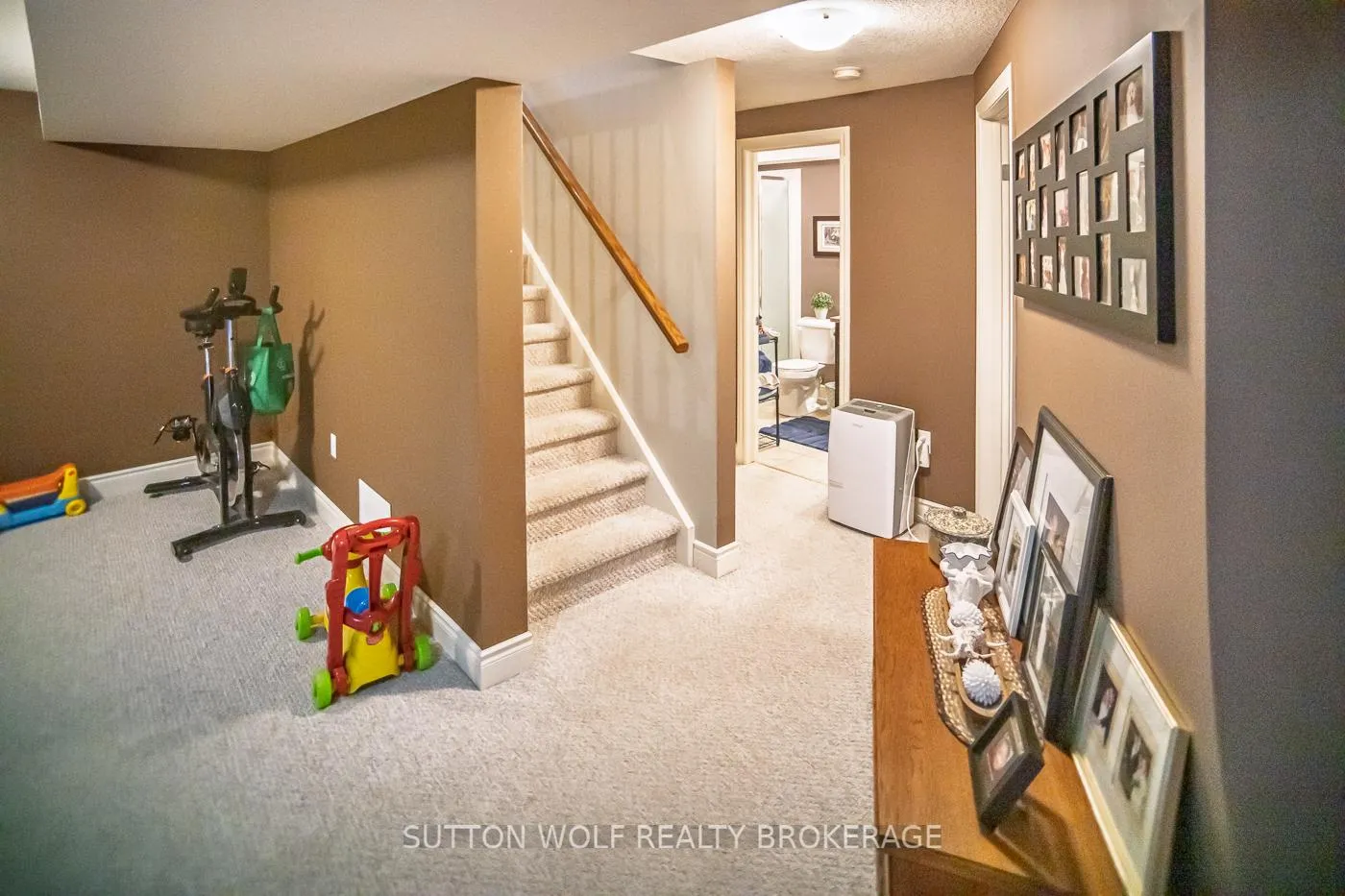 Photo 38 of 152 Deborah Drive, Strathroy-Caradoc, NE — HOMEH