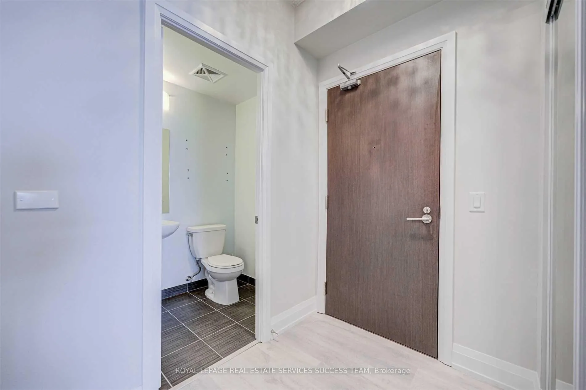 Photo 7 of Unit 2002, 7890 Bathurst Street, Vaughan, Beverley Glen — HOMEH