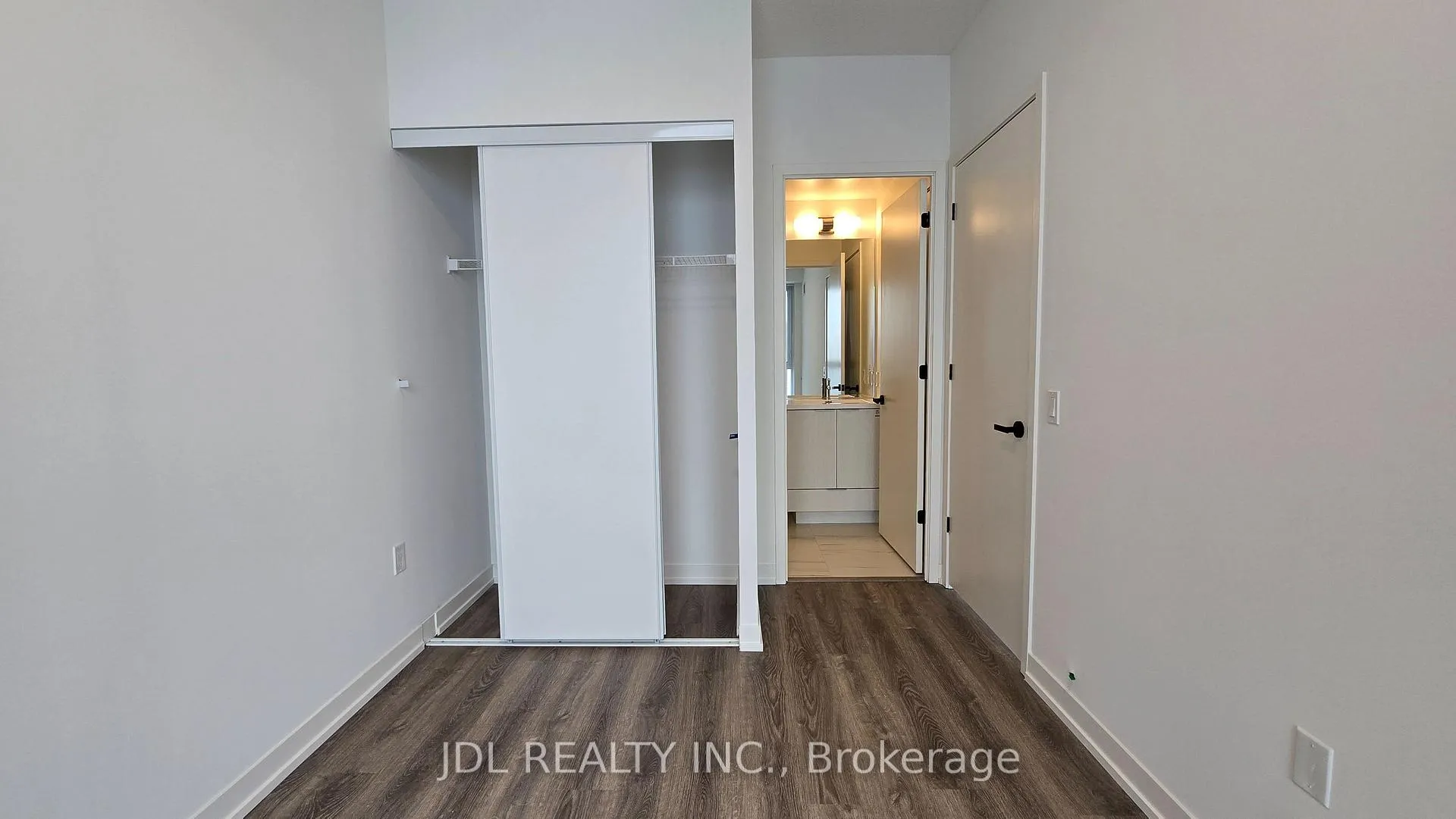 Photo 6 of Unit 5809, 8 Interchange Way, Vaughan, Vaughan Corporate Centre — HOMEH