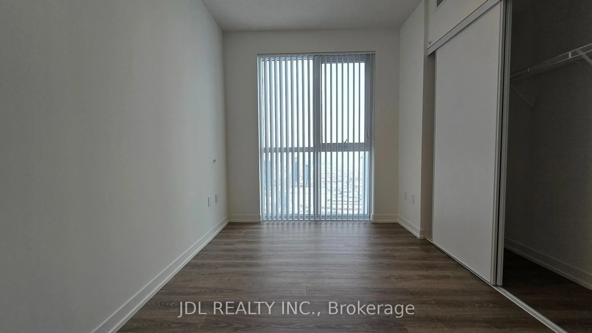 Photo 8 of Unit 5809, 8 Interchange Way, Vaughan, Vaughan Corporate Centre — HOMEH