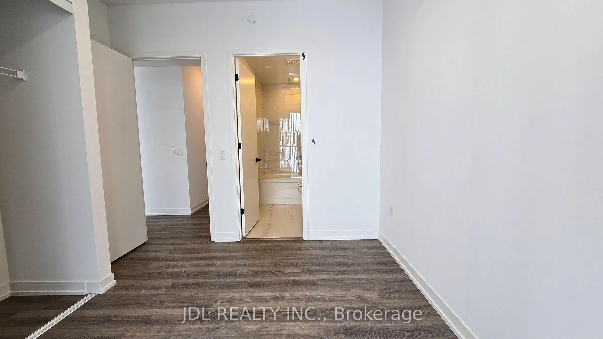 Photo 9 of Unit 5809, 8 Interchange Way, Vaughan, Vaughan Corporate Centre — HOMEH