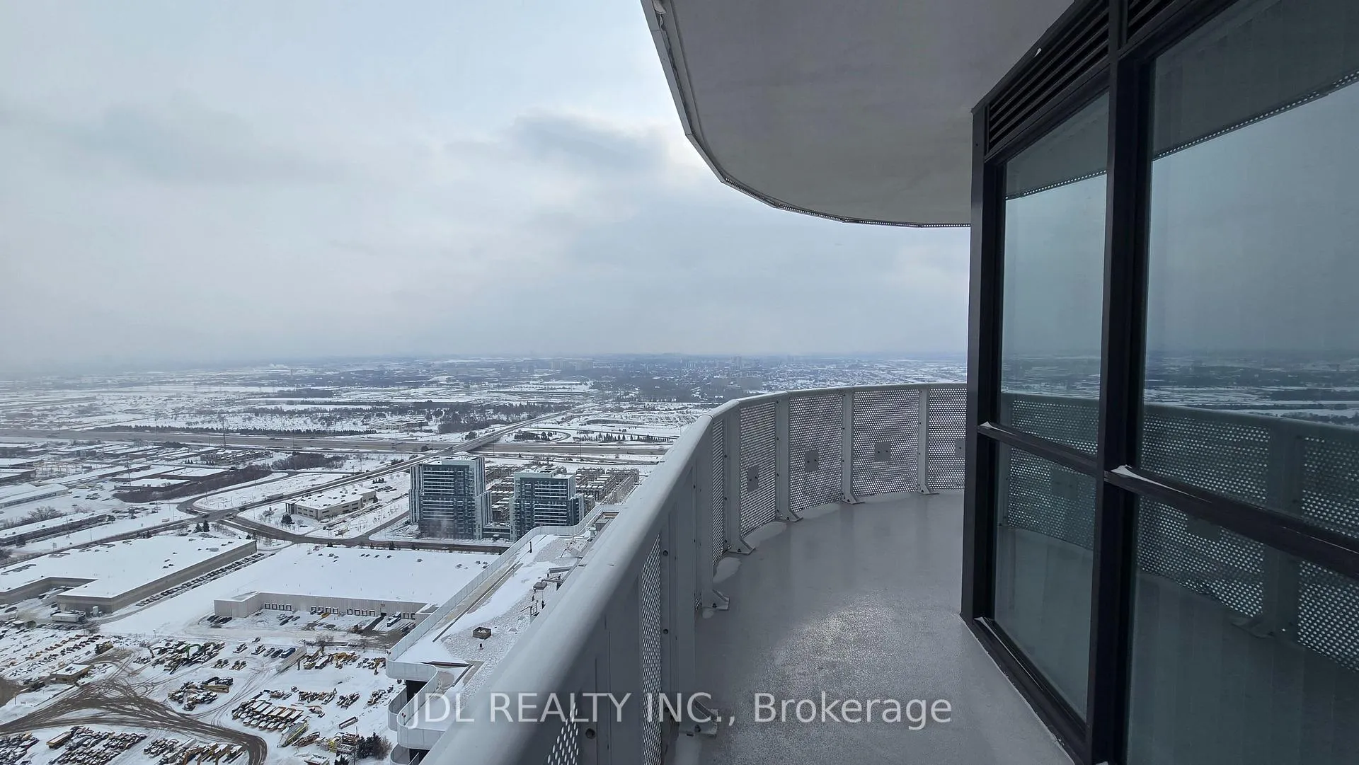 Photo 14 of Unit 5809, 8 Interchange Way, Vaughan, Vaughan Corporate Centre — HOMEH