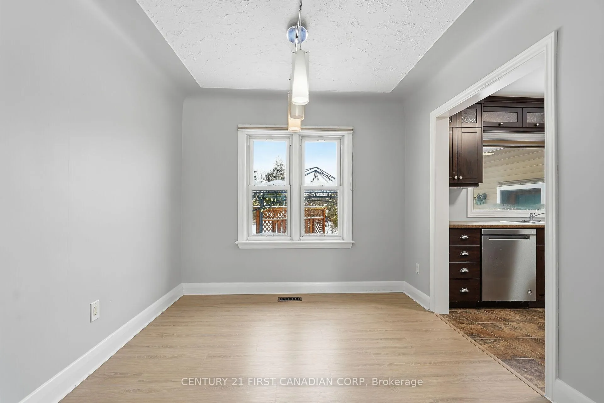 Photo 10 of 465 Boler Road, London, South K — HOMEH