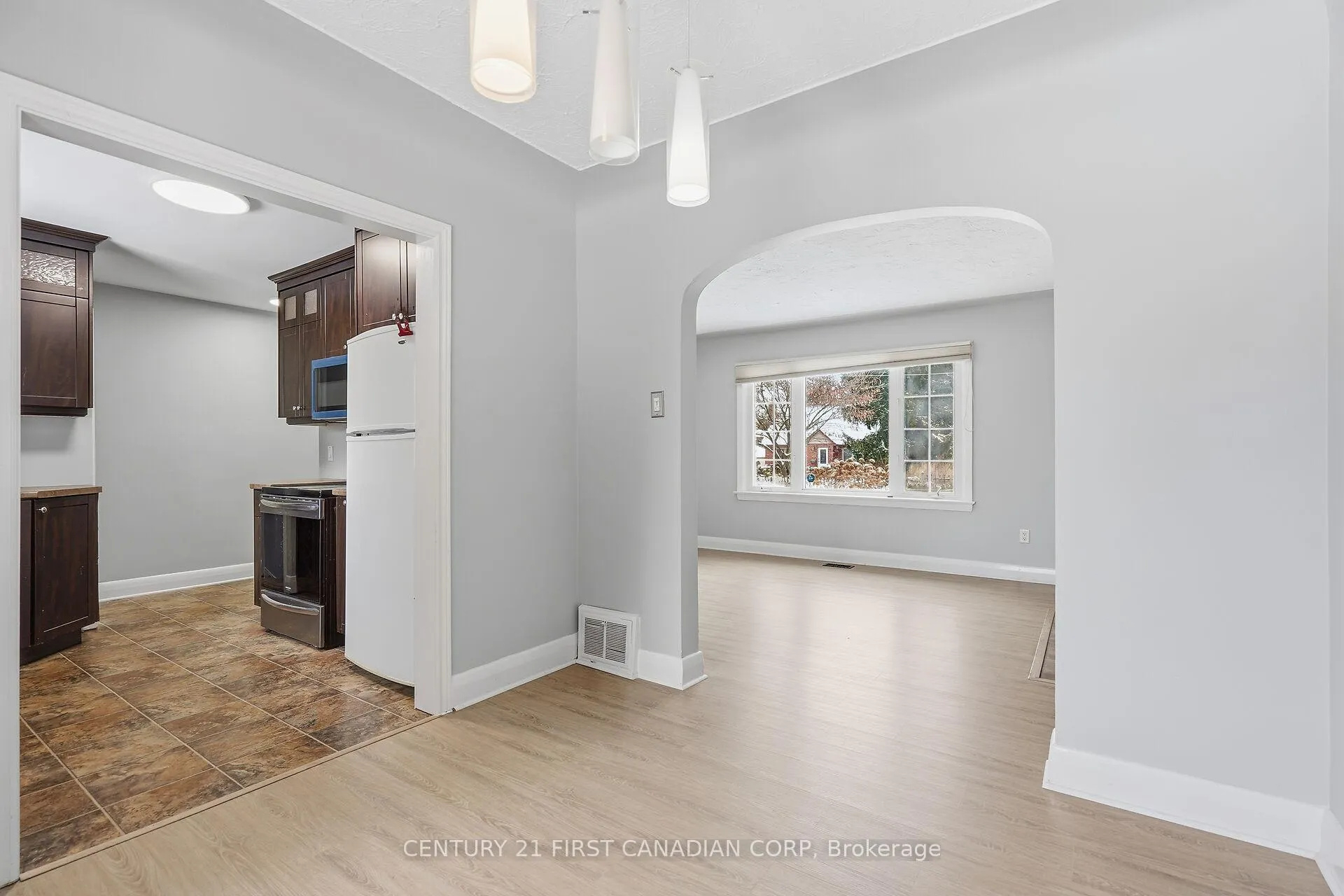 Photo 11 of 465 Boler Road, London, South K — HOMEH
