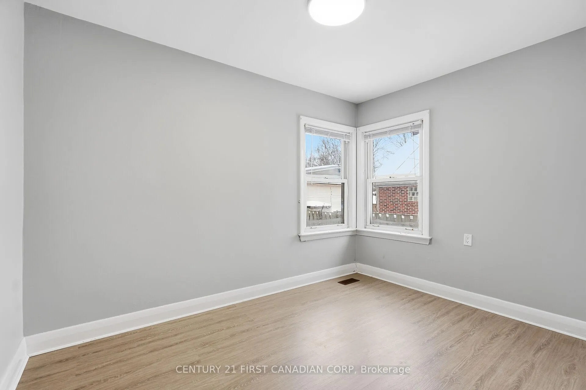 Photo 17 of 465 Boler Road, London, South K — HOMEH